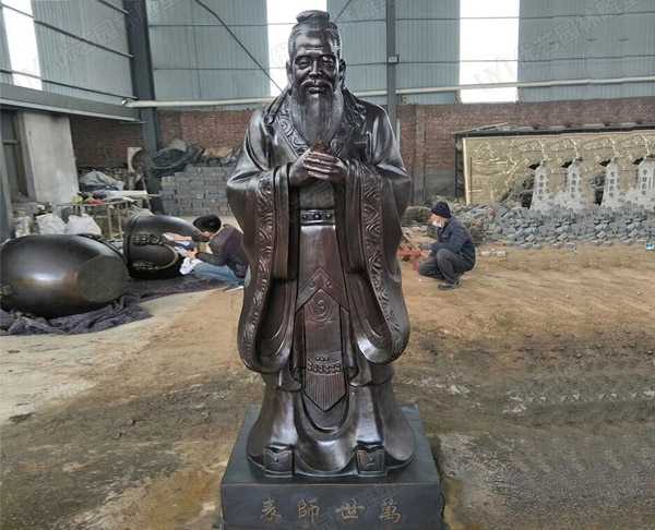 玻璃鋼雕塑制作出仿銅雕塑效果的步驟是什么呢？